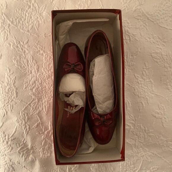 Women's Vintage Red Salvatore Ferragamo Shoes - Picture 2 of 11